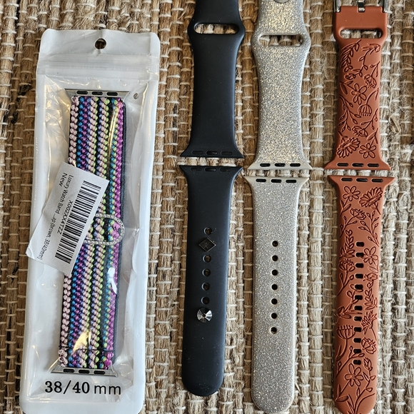 πSOLDπWomen's Apple Series 6 Watch (GPS, 40mm) w/x6 Bands - Picture 11 of 13